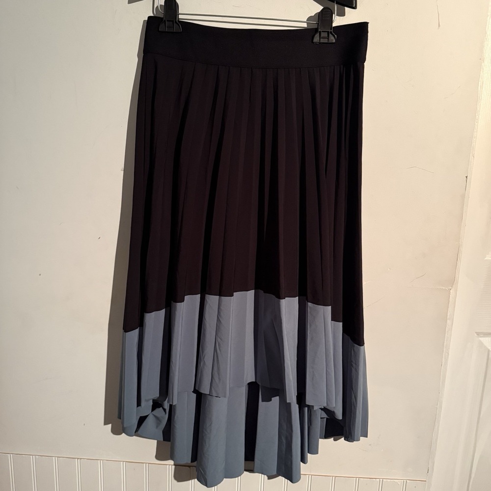 Athleta Swing Forward Preppy Gorpcore Tennis Prep Pleated Hi Low Midi Skirt M